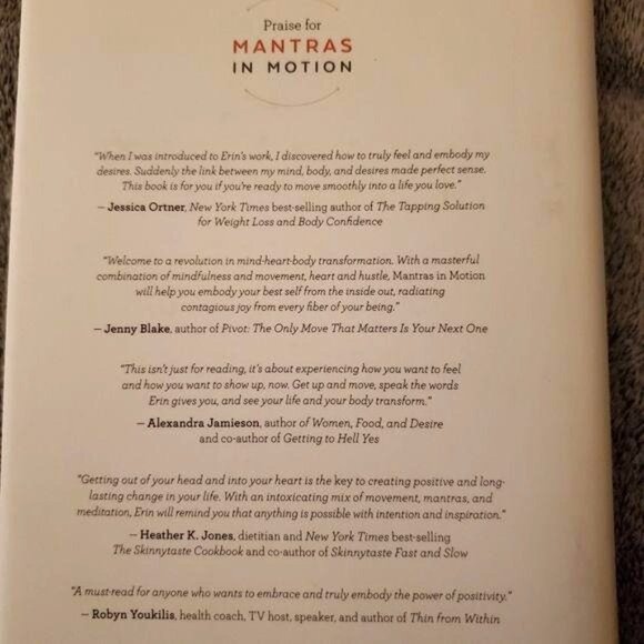 Mantras in Motion Manifest Mindful Movement Mind Body Spirit Yoga Hardcover Book - Picture 13 of 15